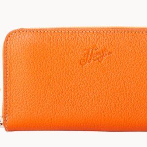 Henrys Medium Zip Around Wristlet